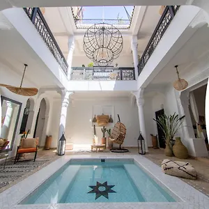 riad-dar-c.marrakeshhotelsmorocco.com/